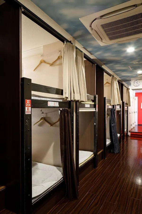 Hotel cápsula Hotel Owl Tokyo Nippori Japón